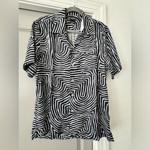 New with tag, Todd Snyder maze print camp shirt. Size M